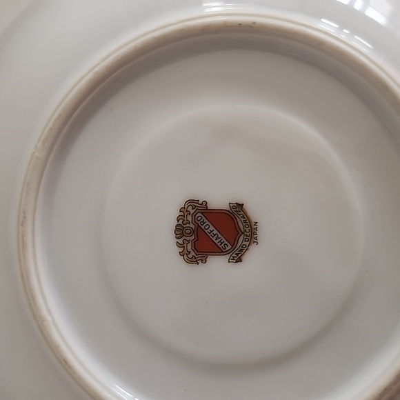 Shafford Luster Pedestal Teacup And Saucer - Raised Moriage Roosters - Japan - Picture 5 of 6